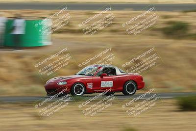 media/Jun-01-2025-CalClub SCCA (Sun) [[eae223c5dd]]/Group 1/Track Event 6/